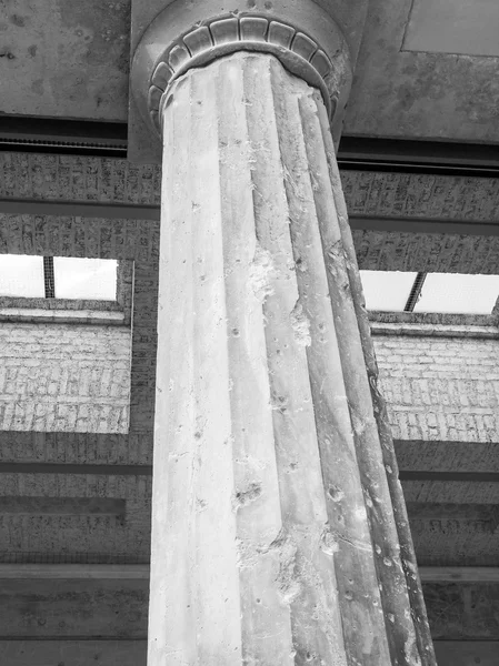 Bombed column in Berlin — Stock Photo, Image