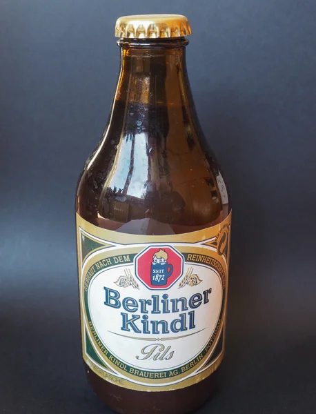Berliner Kindl pivní láhev — Stock fotografie