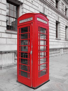 Londra telefon kulübesi