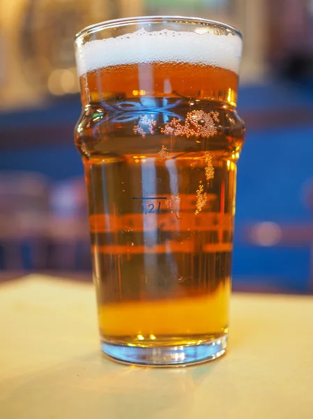 Пінту пива британський ale — стокове фото