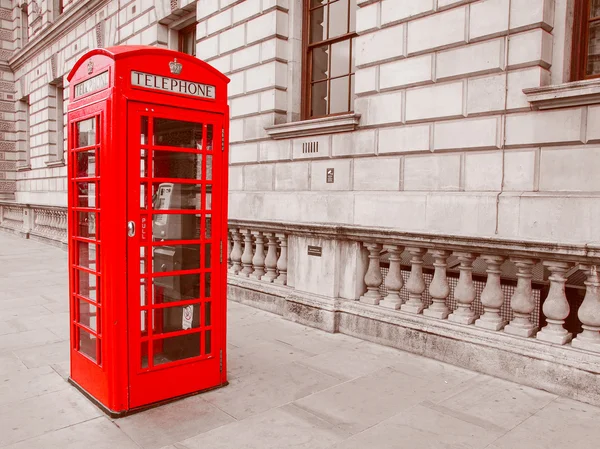 Retro nézd London telefonfülke — Stock Fotó