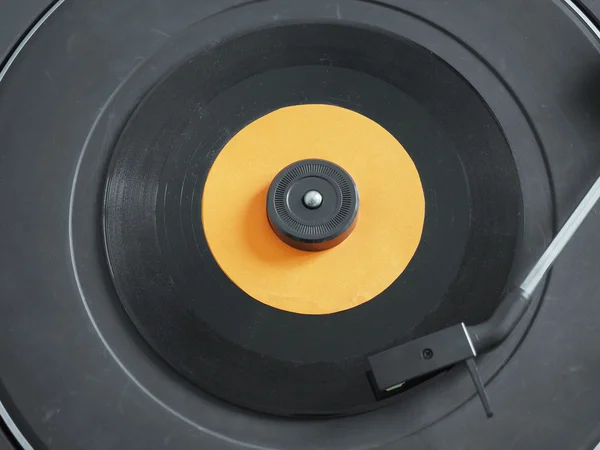 Vinyl record on turntable — Stock Photo, Image
