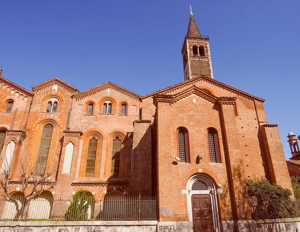 Ретро Sant Eustorgio церкви Мілан — стокове фото