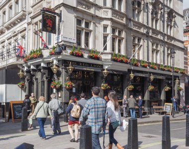 Red lion pub Londra'da