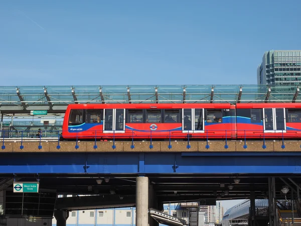 런던에서 dlr 기차 — 스톡 사진