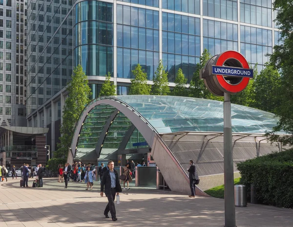 Station de métro Canary Wharf à Londres — Photo