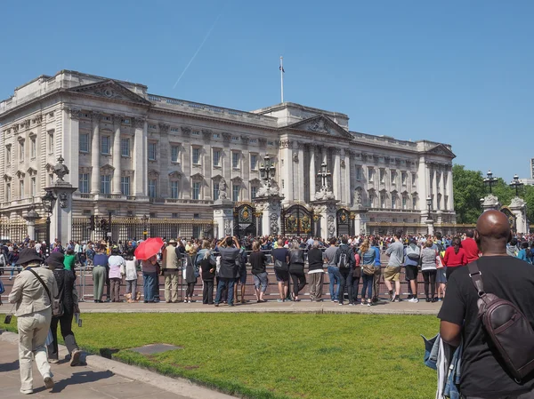 Buckingham Palace in London — Stock Photo, Image