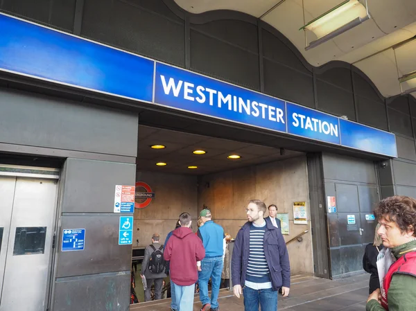 Westminster tube station in london — Stockfoto