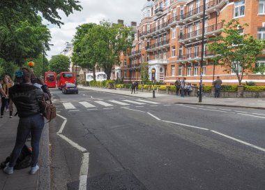 Abbey road Londra geçitte
