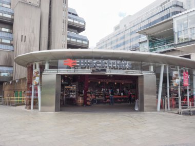 Londra'da Blackfriars istasyonu