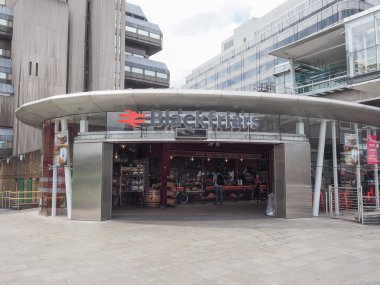 Londra'da Blackfriars istasyonu