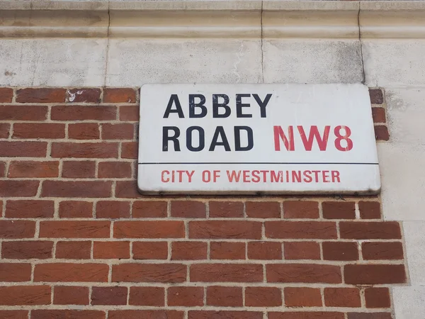 Abbey road tecken i london — Stockfoto