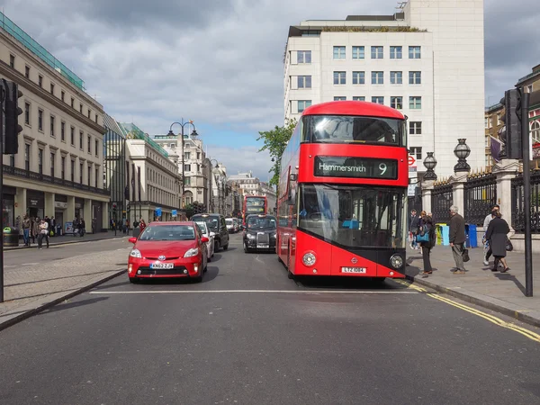 Dubbeldäckare buss — Stockfoto