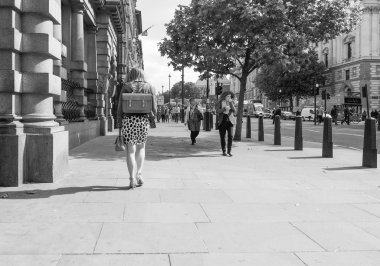 Siyah ve beyaz Londra insanlar