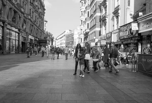 Black and white London people — Stock Photo, Image