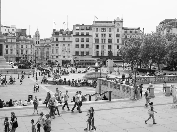 Black and white Trafalgar Square in London — Stock Photo, Image
