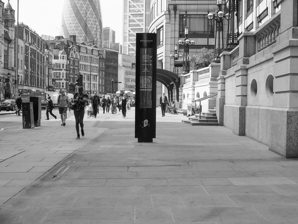 Black and white Shoreditch High Street in London — Stock Photo, Image