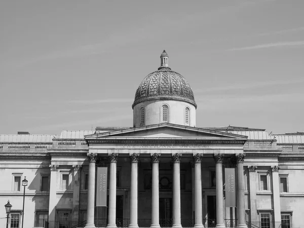 Czarno-białe National Gallery w Londynie — Zdjęcie stockowe