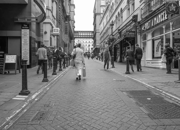 Schwarze und weiße Londoner — Stockfoto