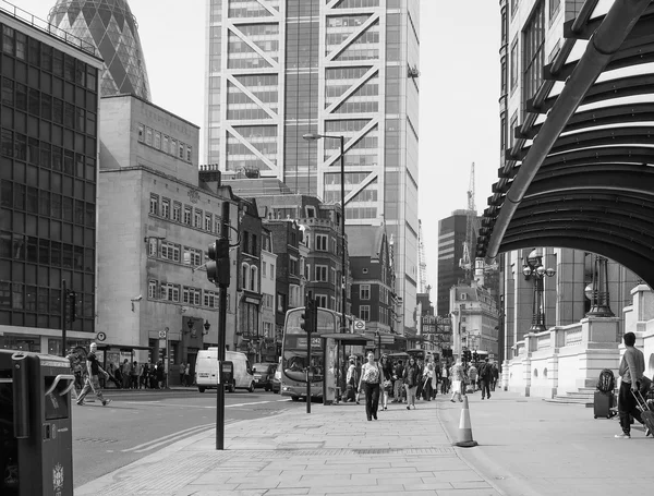 Bianco e nero Shoreditch High Street a Londra — Foto Stock