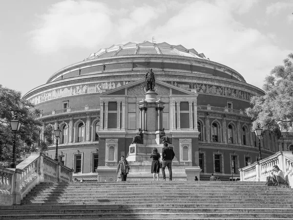 Czarno-białe Royal Albert Hall w Londynie — Zdjęcie stockowe