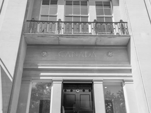 Casa Canadá preto e branco em Londres — Fotografia de Stock