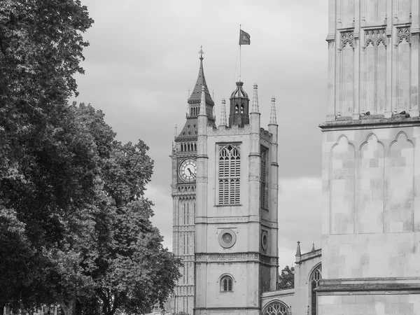 Bolsa Real de Valores em preto e branco em Londres — Fotografia de Stock