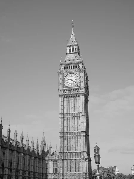 Чорно-білий Біг-Бен в Лондоні — стокове фото