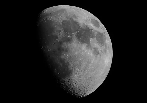 Lua Gibbous preto e branco — Fotografia de Stock