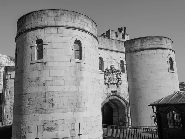 Torre de Londres en blanco y negro — Foto de Stock