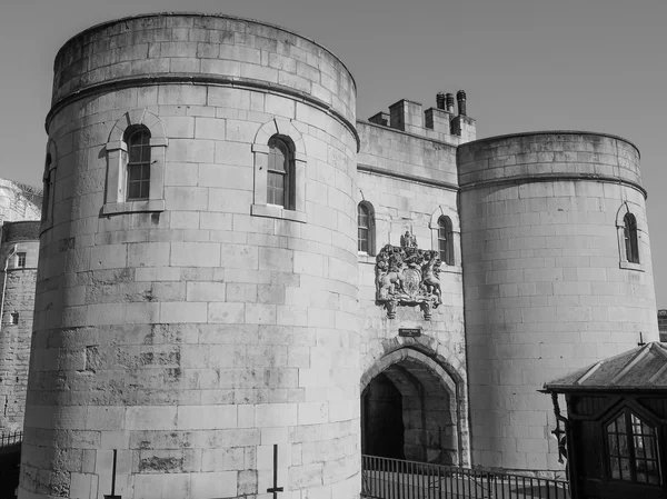 Torre de Londres en blanco y negro — Foto de Stock