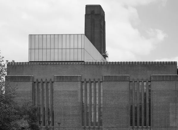 Blanco y negro Tate Modern en Londres — Foto de Stock