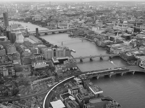 Svart och vitt Flygfoto över London — Stockfoto