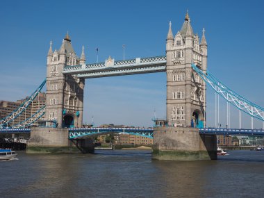Londra 'daki kule köprüsü
