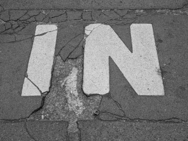 Siyah-Beyaz işareti