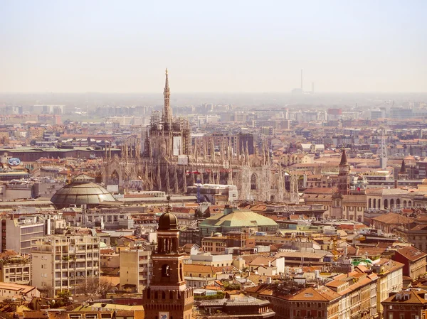 Retro olhar vista aérea de Milão — Fotografia de Stock