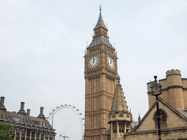 Londra 'daki parlamento binaları — Stok fotoğraf