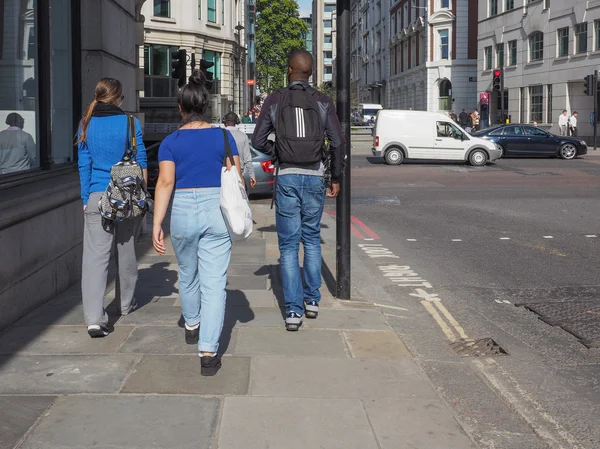 Londra gelen turist — Stok fotoğraf