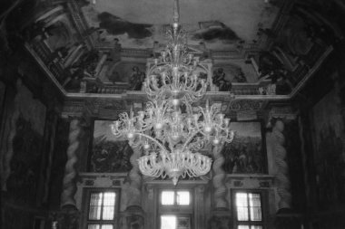 TURIN, İTALYA - 1 Haziran 1995: Castello del Valentino Barok Kalesi İç mimarisi