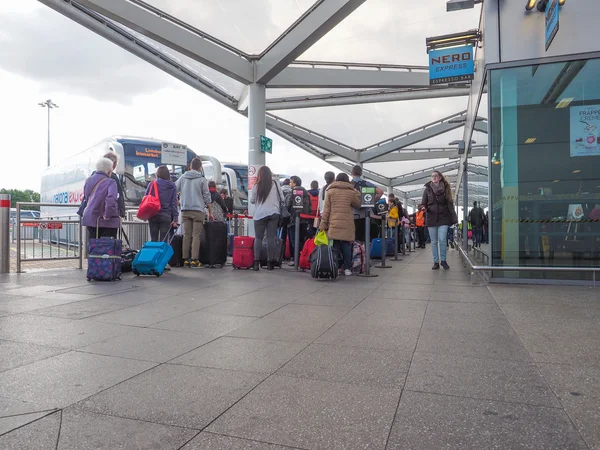 Coach Station in Stansted — Stock Photo, Image