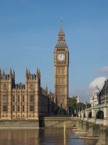 Londra 'daki parlamento binaları — Stok fotoğraf