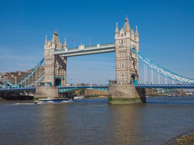 Londra 'daki kule köprüsü