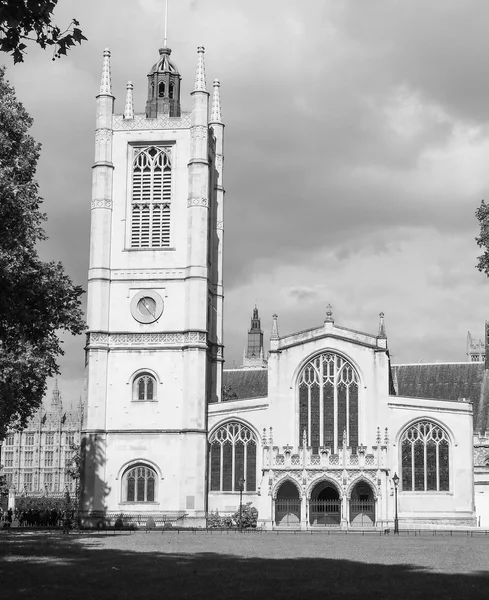 Iglesia Santa Margarita en Londres en blanco y negro —  Fotos de Stock