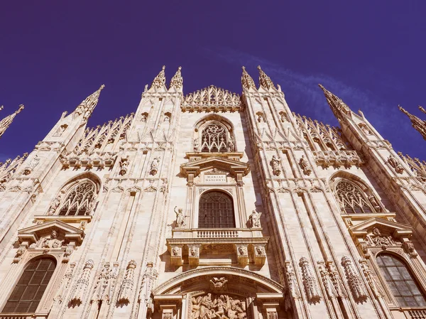 Mirada retro Catedral de Milán — Foto de Stock
