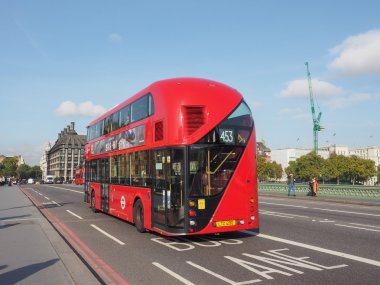 Londra'nın kırmızı otobüs