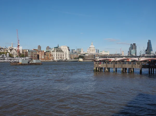 Ποταμός Thames στο Λονδίνο — Φωτογραφία Αρχείου