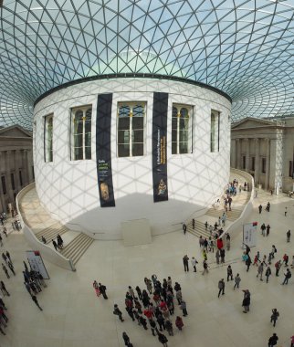 Londra'da British Museum'da büyük mahkeme