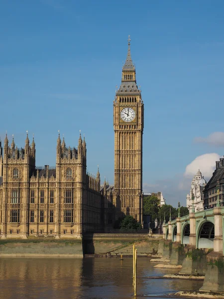 Houses of Parliament in London — Stock Photo, Image