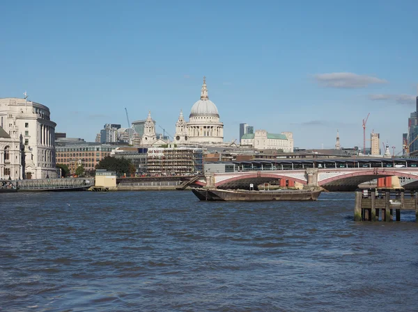 Rzeka Tamiza w Londynie — Zdjęcie stockowe