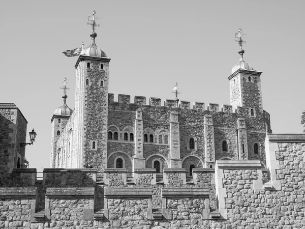 Torre de Londres em preto e branco — Fotografia de Stock